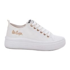 Trampki Damskie Na Platformie Lee Cooper LCW-24-44-2462L Białe. Białe trampki bez wzorów, z materiału, bez zapięcia. Za 173.90 zł.