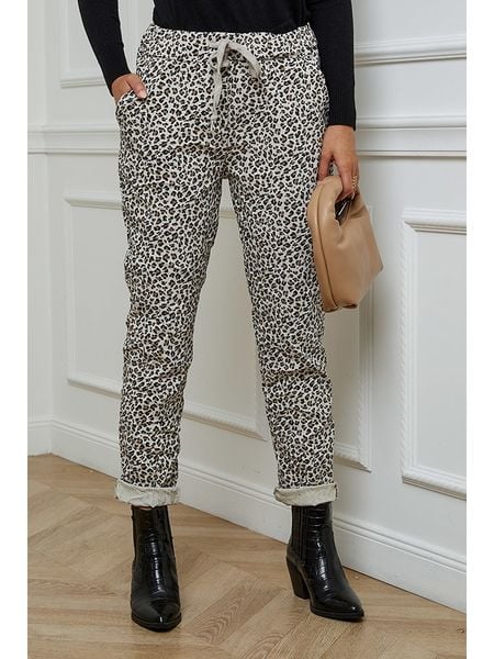 L'armoire de Suzette Spodnie w kolorze beżowym rozmiar: 38/40. Brązowe spodnie materiałowe L'armoire de Suzette, l, bez wzorów, z materiału, z standardowym stanem. Za 138.87 zł.