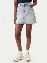 Tommy Jeans Spódnica jeansowa DW0DW22716 Błękitny Mom Fit. Niebieskie spódnice Tommy Jeans, xxs, bez wzorów, z bawełny. Za 289.99 zł.