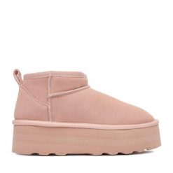 Śniegowce DeeZee. Czerwone trapery i śniegowce DeeZee. Za 349.99 zł.