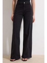 Trendyol Dżinsy - Comfort fit - w kolorze czarnym rozmiar: 32. Czarne jeansy Trendyol, bez wzorów, z podwyższonym stanem. Za 130.99 zł.