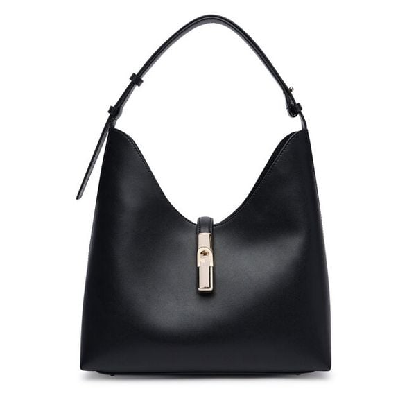 Torebka Furla. Czarne torebki klasyczne Furla, bez wzorów, bez dodatków. Za 1,349.00 zł.