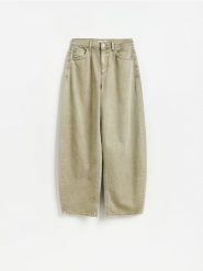 Jeansy barrel leg - zielony. Zielone jeansy Reserved, bez wzorów. Za 129.99 zł.