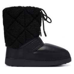 Śniegowce LOVE MOSCHINO. Czarne trapery i śniegowce Love Moschino. Za 729.99 zł.