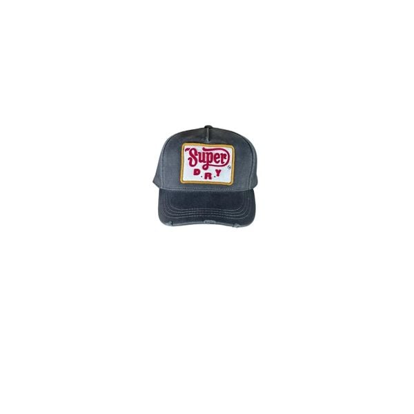 Damska czapka typu trucker Superdry. Czarne czapki Superdry, bez wzorów. Za 148.85 zł.