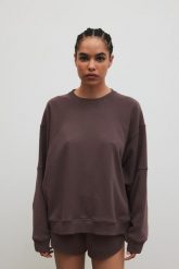 Bluza damska z przeszyciami w kolorze PURPLE TAUPE - NORD. Fioletowe bluzy Marsala, m, bez wzorów, z bawełny, bez kaptura. Za 319.90 zł.