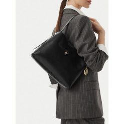 Torebka Beverly Hills Polo Club. Czarne torebki klasyczne Beverly Hills Polo Club, bez wzorów, bez dodatków. Za 199.99 zł.