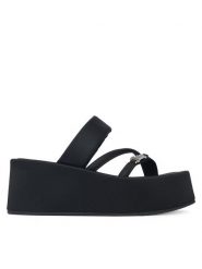 Juicy Couture Japonki WSS21515-01 Czarny. Czarne klapki Juicy Couture, bez wzorów, z materiału, bez obcasa. Za 229.99 zł.