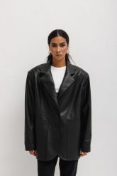 Marynarka oversize z eko skóry w kolorze CZARNYM - HARLEY LEATHER-S/M. Czarne marynarki i żakiety Marsala, l, bez wzorów, z elastanu, eleganckie. Za 439.90 zł.