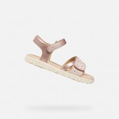 Sandały GEOX J SANDAL HAITI Rose. Czerwone sandały Geox, bez wzorów, z syntetyku, bez obcasa, bez zapięcia. Za 225.99 zł.
