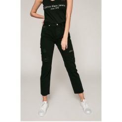 Calvin Klein Jeans - Jeansy. Jeansy Calvin Klein Jeans. W wyprzedaży za 299.90 zł.