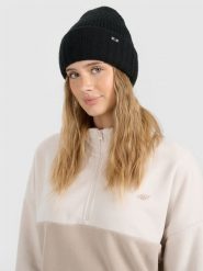 4F Czapka zimowa damska - czarna S. Czarne czapki 4f, bez wzorów. Za 49.99 zł.