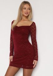 Bordowa Koronkowa Sukienka o Dopasowanym Kroju z Kwadratowym Dekoltem Tiwedesa. Czerwone sukienki Born2be, na imprezę, l, bez wzorów, z koronki, eleganckie, bez kołnierzyka, bez ramiączek, dopasowane. Za 149.99 zł.