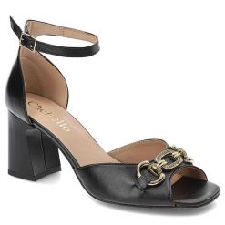 Czarne Sandały Chebello Eleganckie Buty Na Słupku. Czarne sandały CheBello, z aplikacjami, ze skóry, eleganckie, bez obcasa, na obcasie, bez zapięcia. Za 404.99 zł.