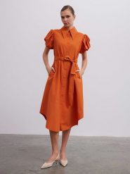 BGN Sukienka w kolorze pomarańczowym rozmiar: 34. Pomarańczowe sukienki BGN, na imprezę, bez wzorów, z tkaniny, bez kołnierzyka, bez ramiączek, maxi. Za 86.99 zł.