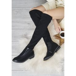 Czarne Zamszowe Kozaki Mark My Words. Czarne kozaki Born2be, z materiału, bez obcasa, na obcasie, bez zapięcia. Za 129.99 zł.