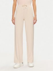 Guess Spodnie dresowe V5RB19 KCOB2 Beżowy Regular Fit. Brązowe spodnie dresowe Guess, xl, z aplikacjami, z dresówki. Za 229.99 zł.