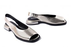 BOCCATO 707.83 157T 6SYH złoty, sandały damskie. Żółte sandały Boccato, bez wzorów, ze skóry, bez obcasa, na obcasie, bez zapięcia. Za 349.90 zł.