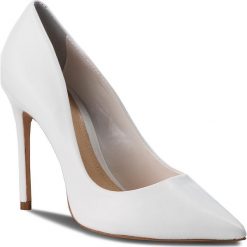 Szpilki SCHUTZ - S 02091 0001 0677 U White. Białe szpilki Schutz, bez wzorów, ze skóry, klasyczne, ze szpiczastym noskiem, bez obcasa, na obcasie, bez zapięcia. W wyprzedaży za 379.00 zł.