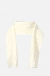 Szal. Szaliki BROEL, bez wzorów. W wyprzedaży za 39.90 zł.