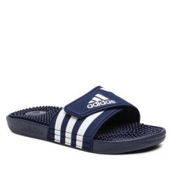 Klapki adidas. Niebieskie klapki Adidas, bez wzorów, bez obcasa. Za 89.99 zł.