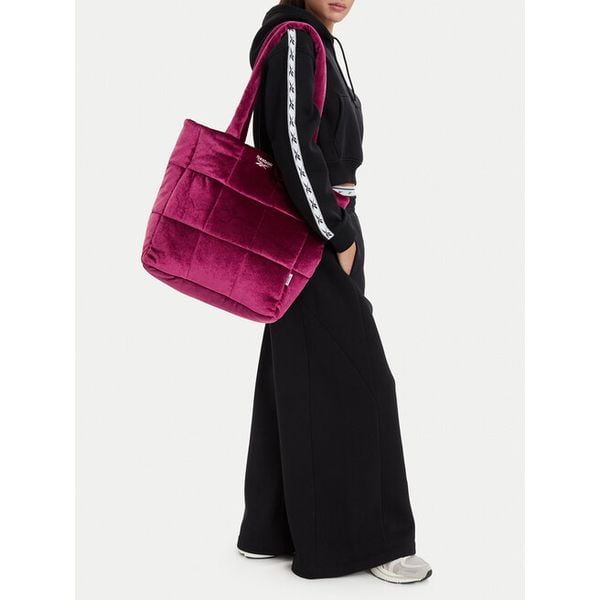 Torebka Reebok. Fioletowe shopper Reebok, bez wzorów, bez dodatków. Za 149.99 zł.