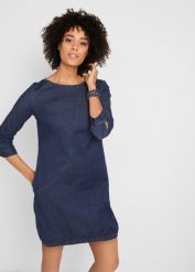 Sukienka jeansowa ze stretchem. Niebieskie sukienki bonprix, bez wzorów, z jeansu, bez kołnierzyka, bez ramiączek. Za 139.99 zł.