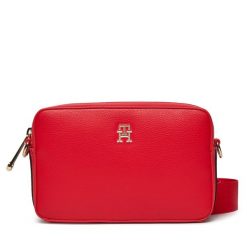 Torebka Tommy Hilfiger. Czerwone listonoszki TOMMY HILFIGER, bez wzorów, bez dodatków. Za 259.99 zł.
