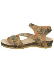 Think! Skórzane sandały "Dumia" w kolorze jasnobrązowym ze wzorem rozmiar: 40. Brązowe sandały Think!, bez wzorów, klasyczne, z otwartym noskiem, bez obcasa, bez zapięcia. Za 176.08 zł.
