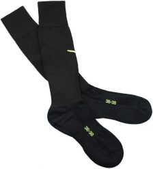 Skarpety piłkarskie Diadora Game Skarpetki Aia Czarne 39-42. Czarne skarpety 47 Brand, bez wzorów, z bawełny. Za 99.99 zł.