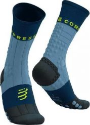 Skarpety biegowe Compressport Pro Racing Socks Winter Trail. Niebieskie skarpety Compressport, bez wzorów, z denimu. Za 139.60 zł.
