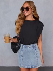 LA Angels Bluzka w kolorze czarnym rozmiar: XL. Czarne bluzki LA Angels, xl, bez wzorów, bez kołnierzyka, bez ramiączek. Za 113.99 zł.