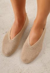 Ciemnobeżowe Balerinki VICES z Plecioną Cholewką Mahala. Brązowe baleriny Renee, bez wzorów, bez obcasa. Za 99.99 zł.