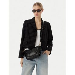 Torebka Calvin Klein. Czarne torebki klasyczne Calvin Klein, bez wzorów, bez dodatków. Za 569.99 zł.