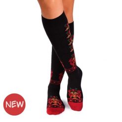 Damskie bawełniane skarpetki 3/4 z tradycyjnymi motywami w kolorze czarnym. Czarne skarpety OEM, bez wzorów, z bawełny. W wyprzedaży za 45.15 zł.