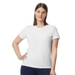 Koszulka Damska Softstyle Plain O Średniej Gramaturze. Białe bluzki GILDAN, bez wzorów, sportowe, bez kołnierzyka, bez ramiączek. Za 38.99 zł.