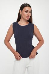 Top damski dzianinowy Valido MM. Swetry MM, xs, bez wzorów, z dzianiny, bez ramiączek. Za 649.00 zł.