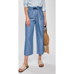 Vero Moda - Spodnie. Niebieskie spodnie materiałowe Vero Moda, na co dzień, s, bez wzorów, z lyocellu, z podwyższonym stanem. W wyprzedaży za 139.90 zł.