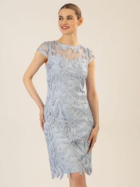 APART Sukienka w kolorze jasnoszarym rozmiar: 42. Szare sukienki Apart, bez wzorów, bez kołnierzyka, bez ramiączek, mini. Za 396.24 zł.