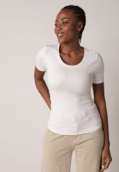 Biały Prążkowany T-shirt Ozdobiony po Bokach Marszczeniem Nedisa. Białe t-shirty Born2be, m, bez wzorów, z jeansu, bez kołnierzyka, bez ramiączek. Za 49.99 zł.