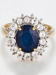 DIAMANTA Złoty pierścionek "Soleil Bleu" z topazami i szafirem rozmiar: 61. Niebieskie pierścionki DIAMANTA, z szafirem, złote. Za 2,253.99 zł.