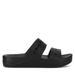 Klapki Crocs. Czarne klapki Crocs, bez wzorów, bez obcasa. Za 199.99 zł.