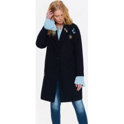 PŁASZCZ DAMSKI Z APLIKACJAMI ZAPINANY NA JEDEN GUZIK. Płaszcze TOP SECRET. W wyprzedaży za 119.99 zł.