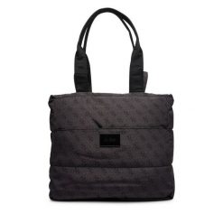 Torebka Guess. Czarne shopper Guess, z aplikacjami, bez dodatków. Za 369.99 zł.