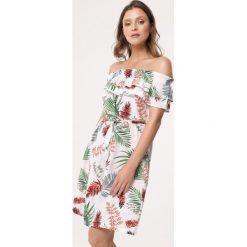 Biała Sukienka Implications. Białe sukienki Born2be, na co dzień, bez wzorów, bez kołnierzyka, bez ramiączek, mini. Za 69.99 zł.