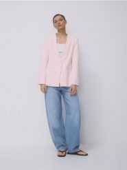 Jednorzędowa marynarka - pastelowy róż. Czerwone marynarki i żakiety Reserved, l, bez wzorów, z tkaniny. Za 199.99 zł.