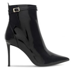 Botki Eva Minge. Czarne botki Eva Minge, bez wzorów, bez obcasa, na szpilce, bez zapięcia. Za 299.99 zł.