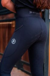 Damskie legginsy jeździeckie z pełną przyczepnością JD Attack Cathrine. Czarne legginsy JD ATTACK, s, bez wzorów, z elastanu, z podwyższonym stanem. Za 329.00 zł.
