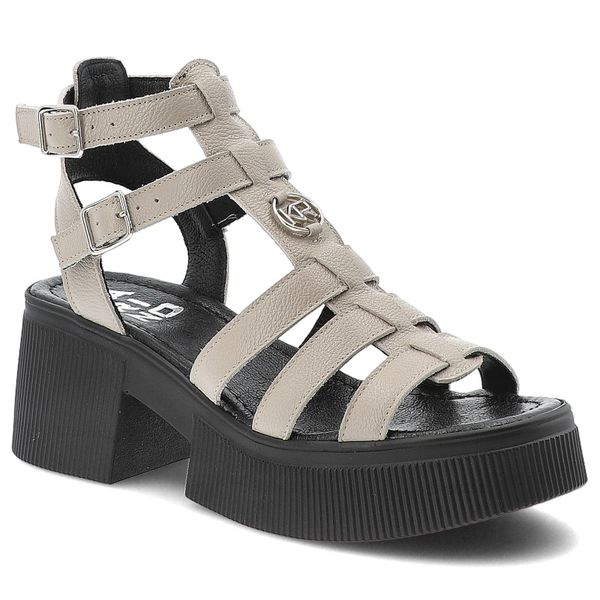 Beżowa Sandały Karino Stylowe Obuwie Damskie. Brązowe sandały Karino, bez wzorów, ze skóry, eleganckie, bez obcasa, na obcasie, bez zapięcia. Za 319.00 zł.