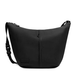 Torebka Hunter. Czarne shopper Hunter, bez wzorów, bez dodatków. Za 179.99 zł.